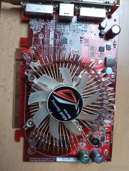 Grafické karty 2ks Asus,1ks gigabyte,1ks sapphire - 7