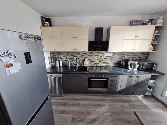 PREDAJ: 4i kompletne zrekonštruovaný byt 78m2 Brezno Mazorní - 7