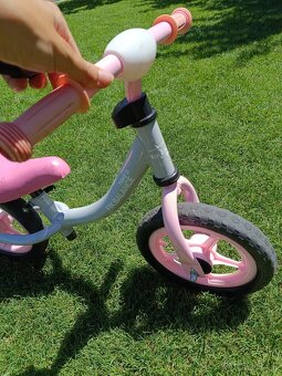 Dievčenske odrážadlo Trike Fix Balance sivo-ružové - 7