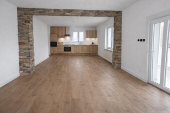 PREDAJ rodinný dom pri parku - 7