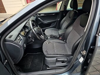 Škoda Octavia Combi 2.0 TDI DSG 4x4 STYLE ACC Kamera R18 - 7