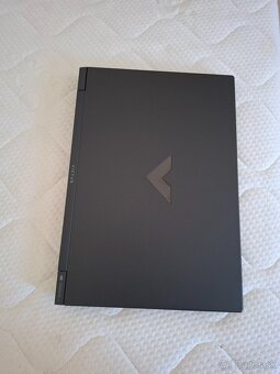 HP VICTUS 16 800€ - 7