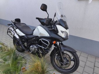 Suzuki DL650A V-Strom - 7