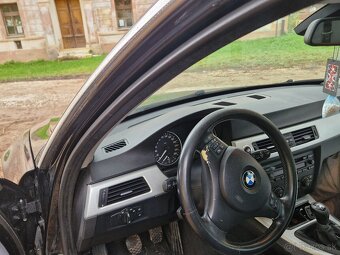 BMW 320D E90 - 7