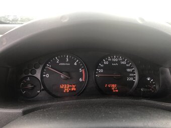 Nissan navara 2,5 dCI 4x4 - 7