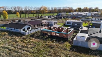 Samostatný rodinný dom s garážou na pozemku 600m2 - Vinosady - 7