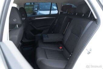 Škoda Superb iV Combi 1.4 TSI PHEV STYLE DSG -PLUG IN HYBRID - 7
