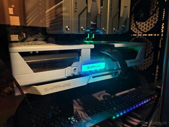 AMD Radeon RX 9070 SAPPHIRE PURE 16G - 7