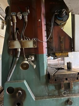 Excentrický lis ŠMERAL LEN 63 C - 7