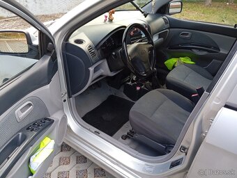 Kia Picanto 1.1 benzín 48kw rok 2004 - 7