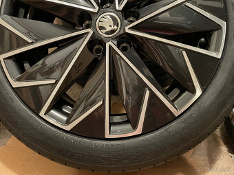 NOVÁ SADA ŠKODA SUPERB 3 PROPUS 235/45/18 94W SEAL - 7