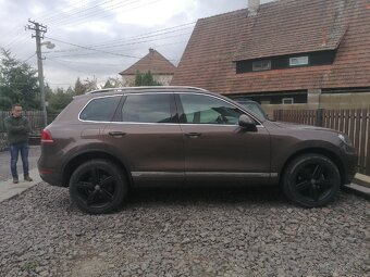 Touareg sada kolies čierna matná 275/45 R20 5x130 - 7