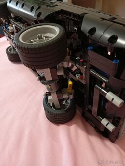 Lego technics Dodge Challenger - 7