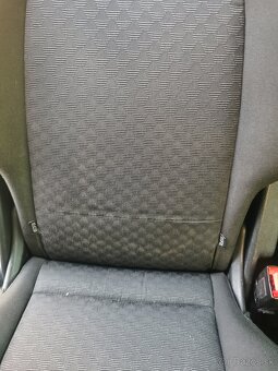 Ford Galaxy 7 miest - 7
