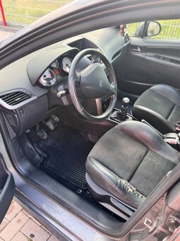 Peugeot 207SW - 7