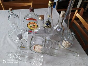 láhve 0,5l s uzávěrem, plucky (placatky) 0,2l - 7