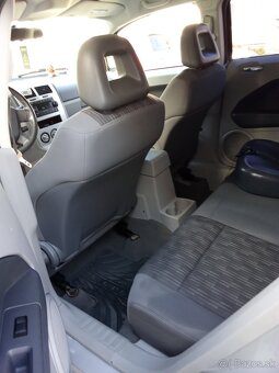 Dodge Caliber - 7