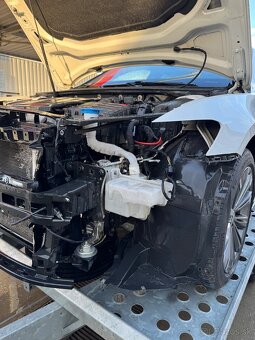 VW passat b8 lift variant r-line 2,0TDI 7/2021 - 7