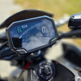 Kawasaki Z900 2024 - 7