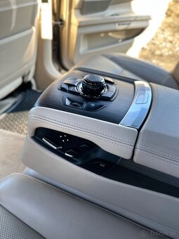 BMW 750Li xDrive F01 - 7