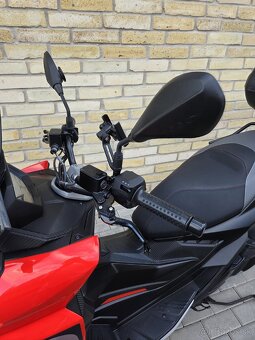 Predam Aprilia SR GT 200 sport - 7