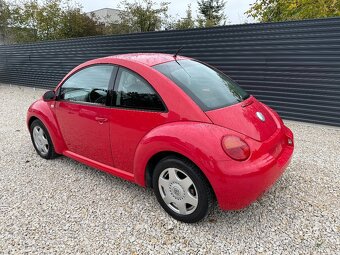 VW New Beetle - 7