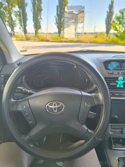 Toyota Avensis combi 2,0 D4D - 7