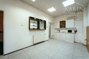 NA PREDAJ PODNIKATEĽSKÝ OBJEKT, HOLÍČ - 7
