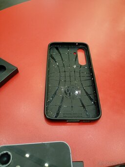 PREDÁM SAMSUNG S23 FE - 7