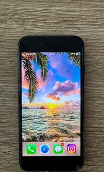 iPhone SE black 128gb - 7
