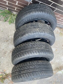 Predám zimné pneumatiky s diskami 195/60 R17 - 7