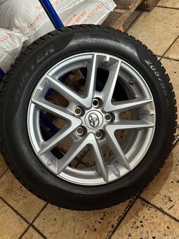 Predám zimné komplety Toyota 205/55/R16 - 7