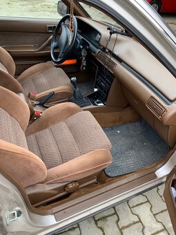 Toyota Camry 2.0TD - 7