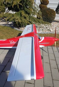 Hangar Valiant 10cc 1.8m - 7