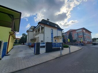 Budova Slovenskej sporiteľne v Krupine - priestor banky + 4 - 7