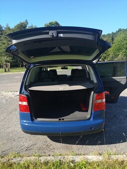 Volkswagen Touran AUTOMAT s park. senzorom - 7