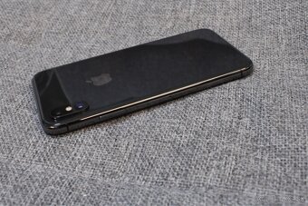 iPhone X 64GB (plne funkčný) - 7