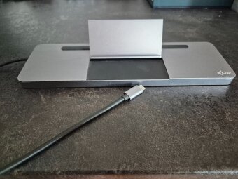 Macbook pro 2019 model A2141 + dock stanica iTec - 7