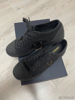 Fred Perry - 7