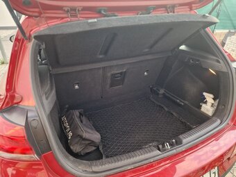 Hyundai i30 1.6 diesel Kupované v SK 1 majiteľ - 7