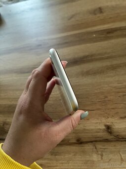 iPhone SE 2022 128GB biely - 7
