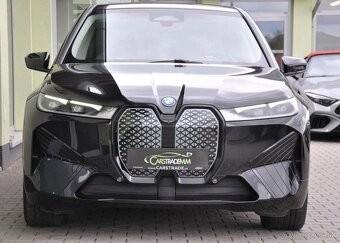 BMW iX xDrive40 326k 240 kw - 7