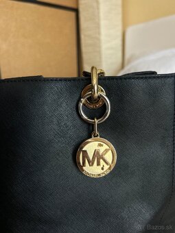 Cierna kabelka michael kors - 7