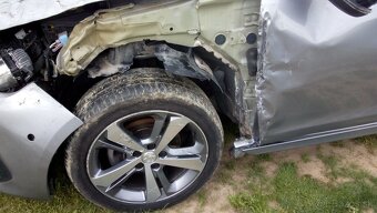 Peugeot 308 GT sw 1,5 hdi 96kw automat T9 - 7