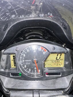 Honda CBR600RR - 7