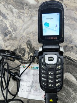 Predám rôzne mobily aj s príslušenstvom LG, Samsung, 8-10e - 7