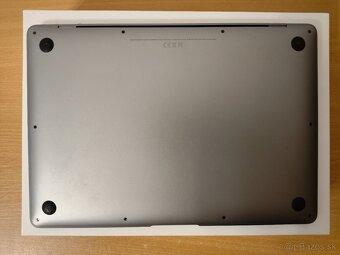 MacBook Air 2020 | i7 • 8GB • 256GB SSD - 7