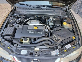 Opel Vectra 2,2 - 7