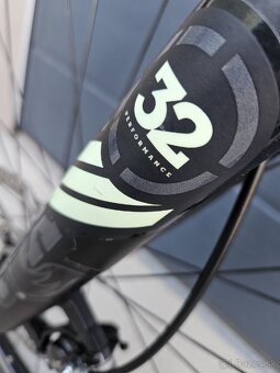 CUBE REACTION karbon 29/L - 7