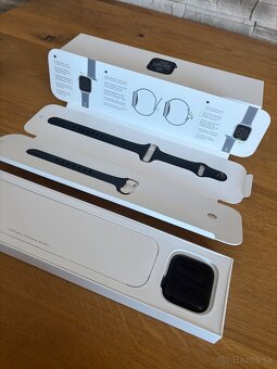 Apple Watch SE (2022) 44mm - 7